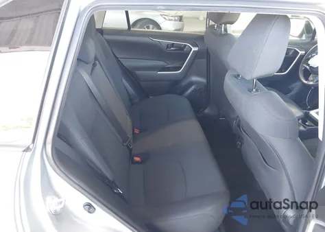 2021 Toyota Rav4 Le z USA, uszkodzony, nr VIN 2T3H1RFV8MC141960